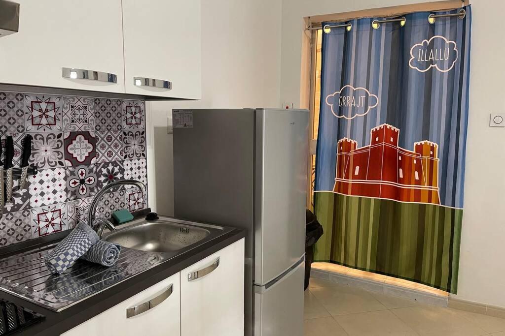 2 Bed Apt In Heart Of St Julians - 5Min From Seafront San Ġiljan Kültér fotó