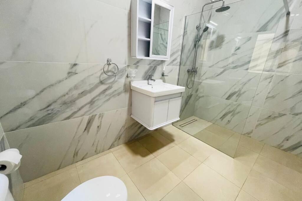 2 Bed Apt In Heart Of St Julians - 5Min From Seafront San Ġiljan Kültér fotó